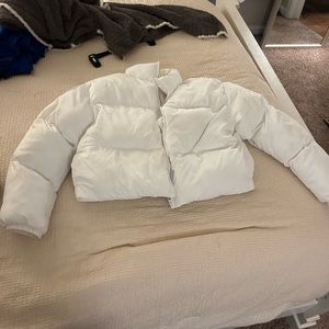 Cropped white Fabletics puffer